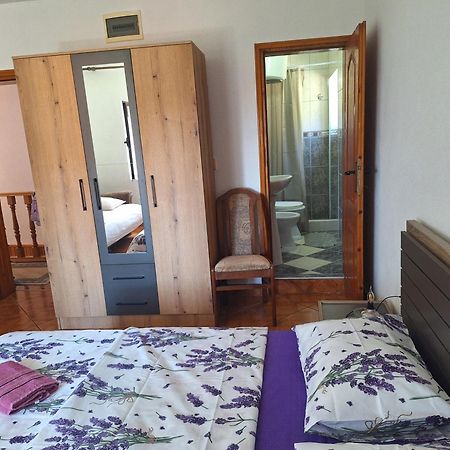 Guest House Naser Ulcinj Exterior photo